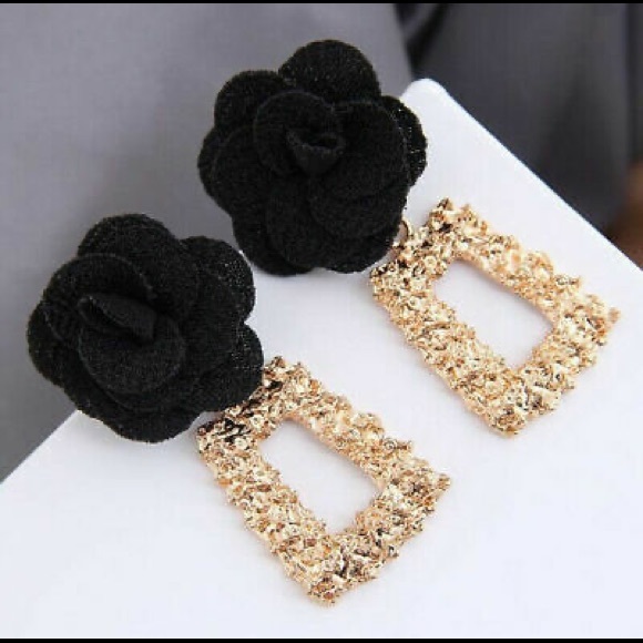 Jewelry - Black Rose Dangle Earrings